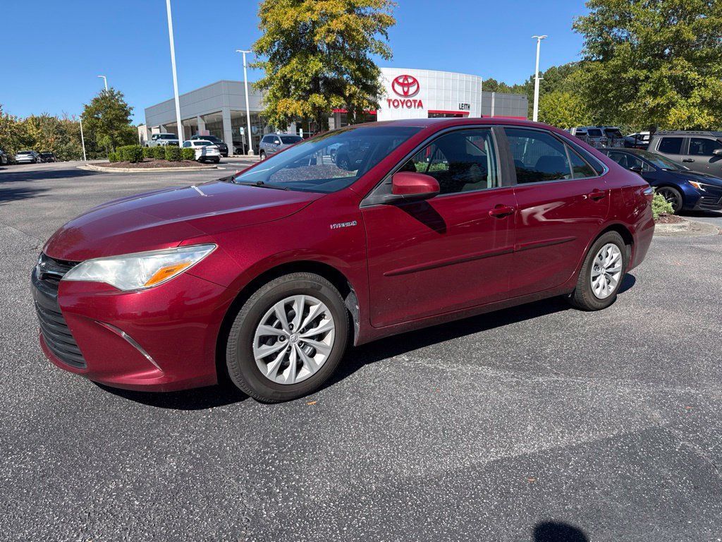 Used 2016 Toyota Camry LE FWD image 1