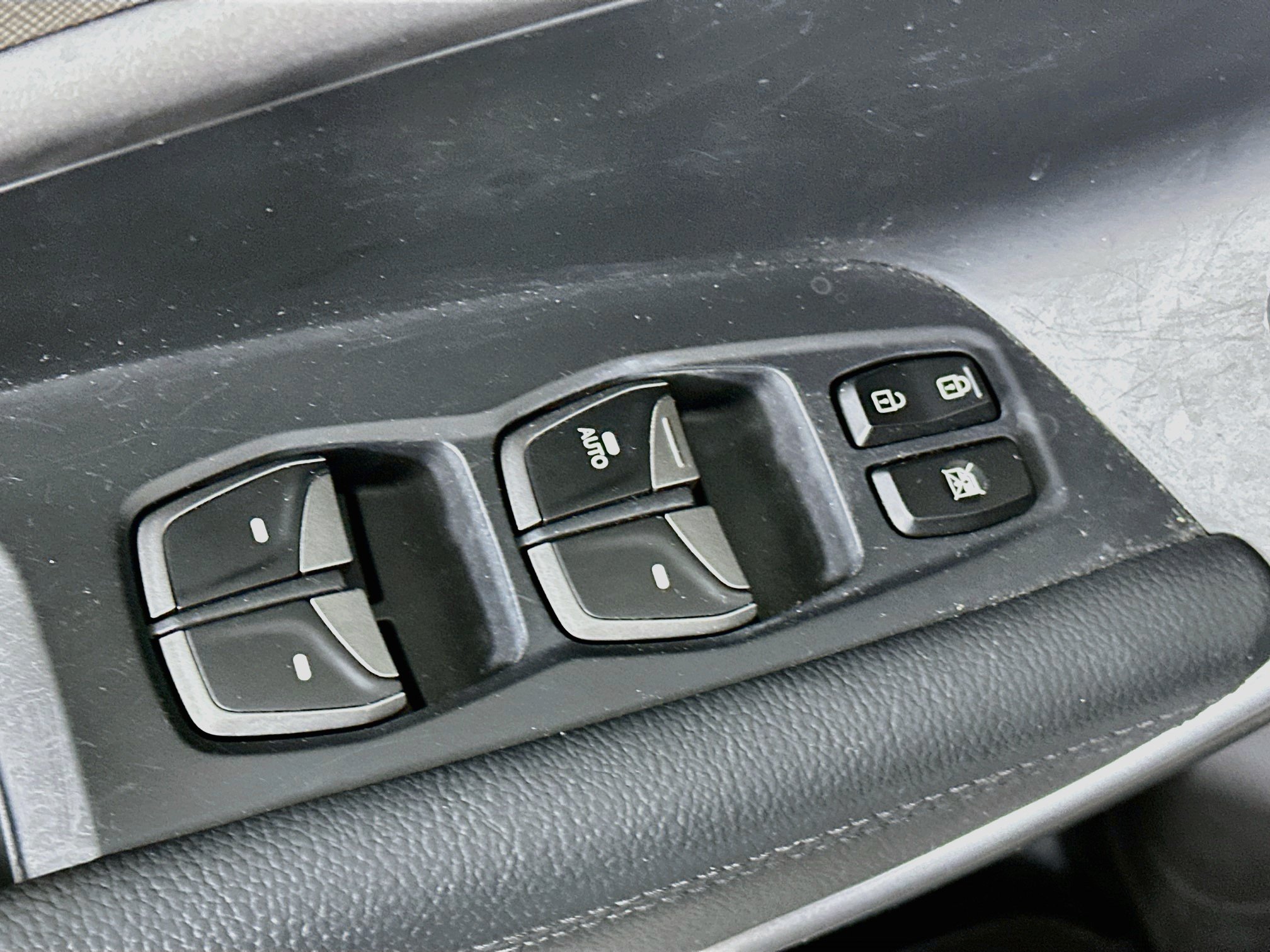 Used 2014 Hyundai Santa Fe Sport FWD image 15