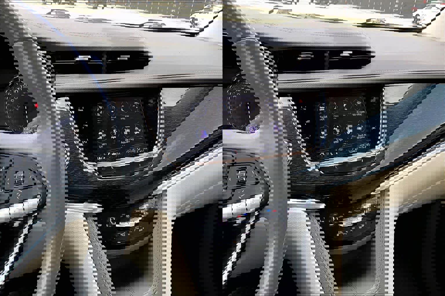 Used 2020 Cadillac XT6 Premium Luxury FWD image 7