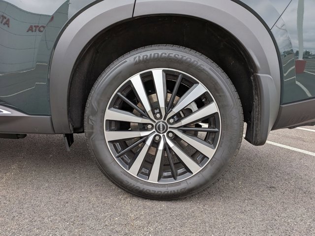 Used 2025 Nissan Pathfinder Platinum w/ Cargo Package image 13