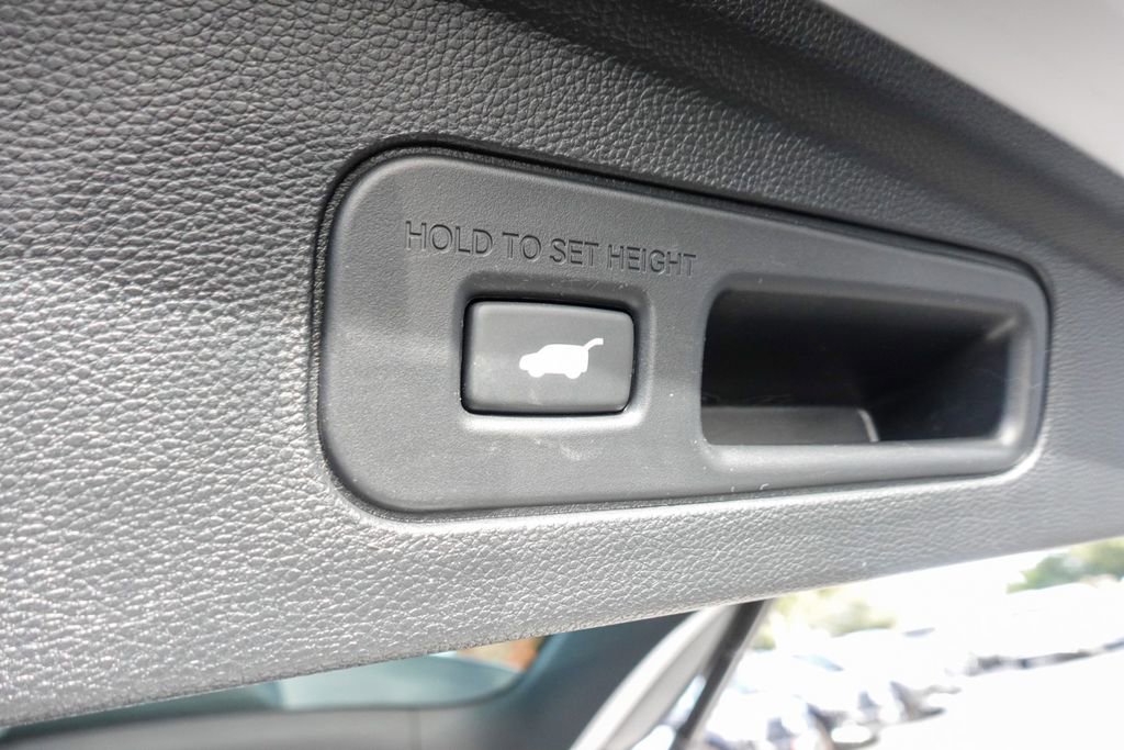 Certified 2025 Acura MDX SH-AWD image 31