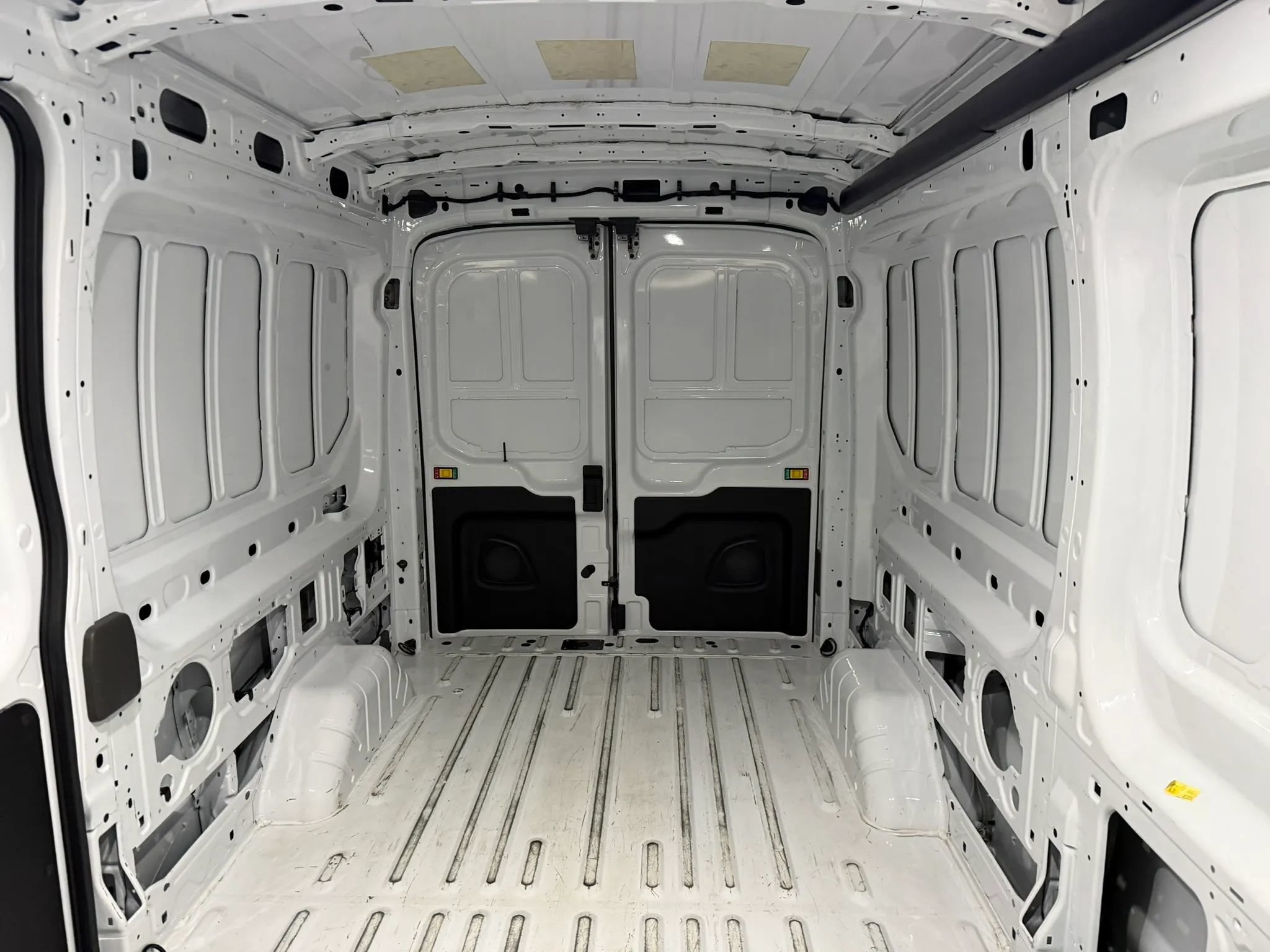 Used 2025 Ford Transit 250 148 Medium Roof RWD image 39