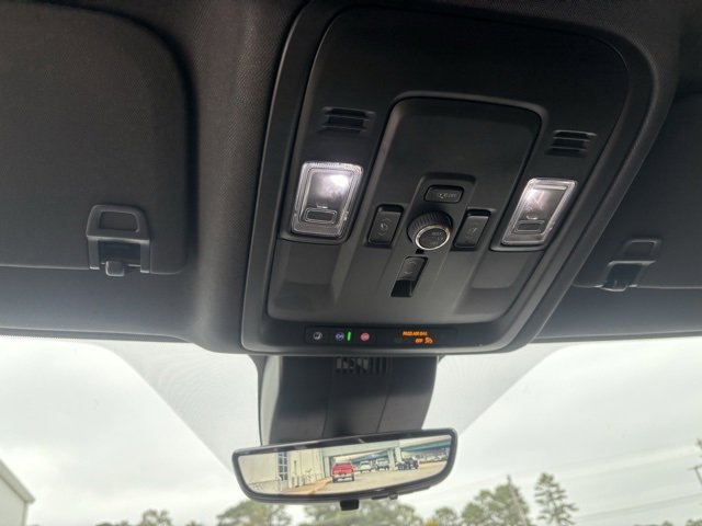 Certified 2025 Chevrolet Suburban High Country image 29