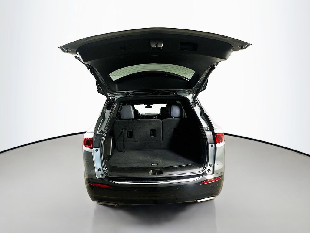 Used 2023 Buick Enclave Essence image 33