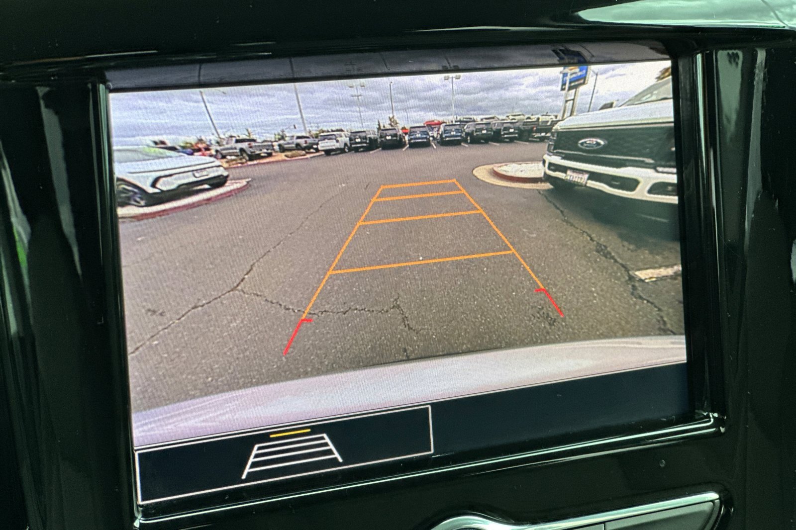 Used 2020 Chevrolet Traverse LS image 28