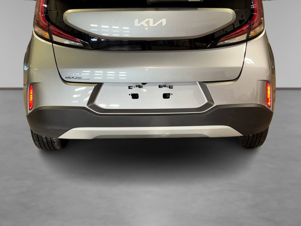 Used 2025 Kia Soul LX w/ LX Technology Package image 13