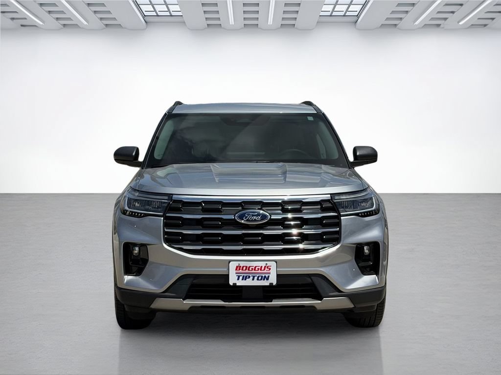 Used 2025 Ford Explorer Active w/ Active Comfort Package RWD image 8