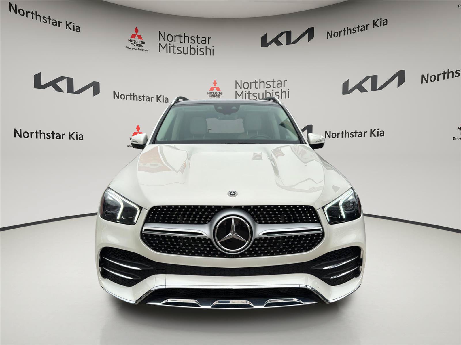 Used 2023 Mercedes-Benz GLE 450 4MATIC w/ AMG Line Exterior image 8