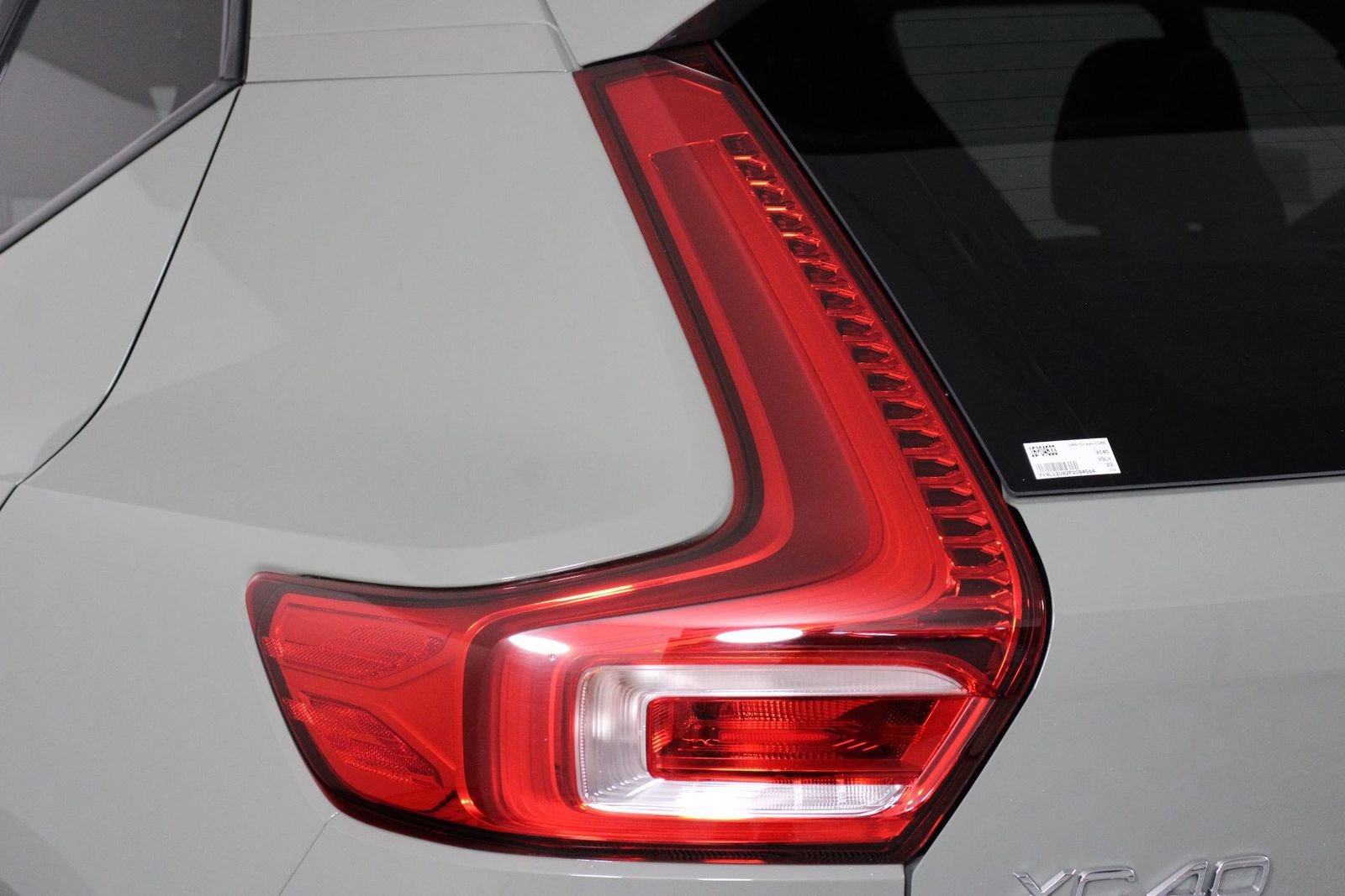 Certified 2023 Volvo XC40 B5 Ultimate w/ Protection Package Premier AWD/4WD image 18