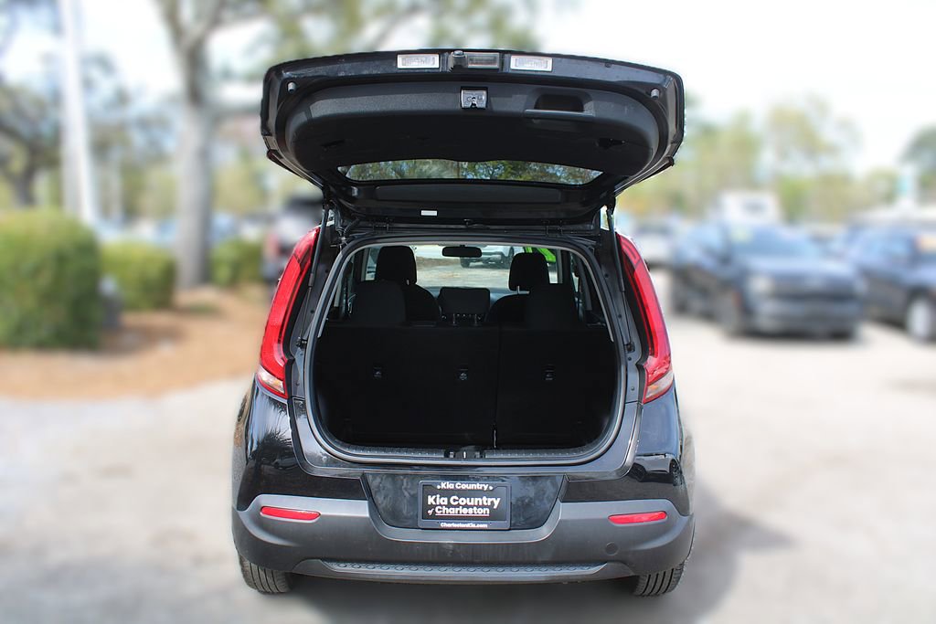 Used 2021 Kia Soul LX image 9