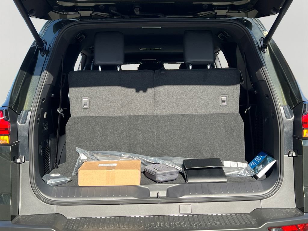 New 2026 Lexus LX 600 4WD w/ Luxury Package image 9