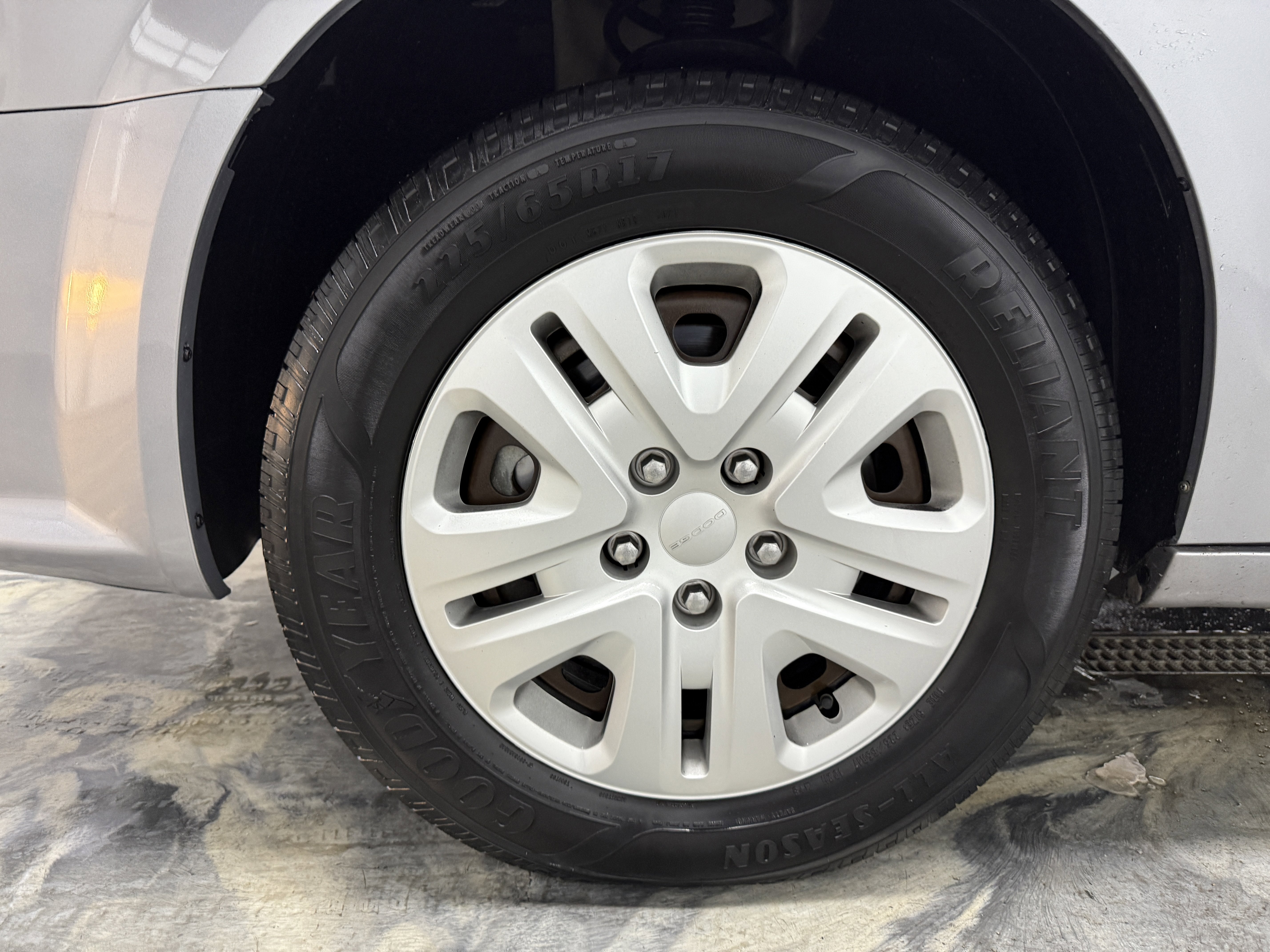 Used 2017 Dodge Grand Caravan SE w/ Power Window Group image 25