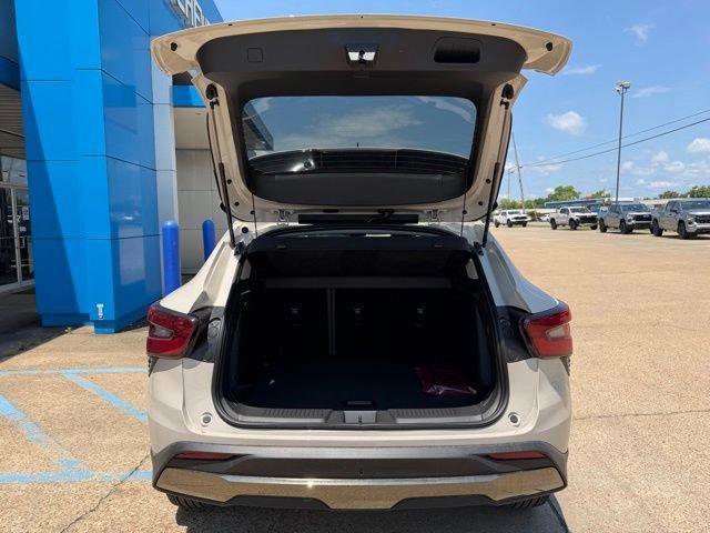 New 2026 Chevrolet Trax ACTIV w/ Driver Confidence Package FWD image 8