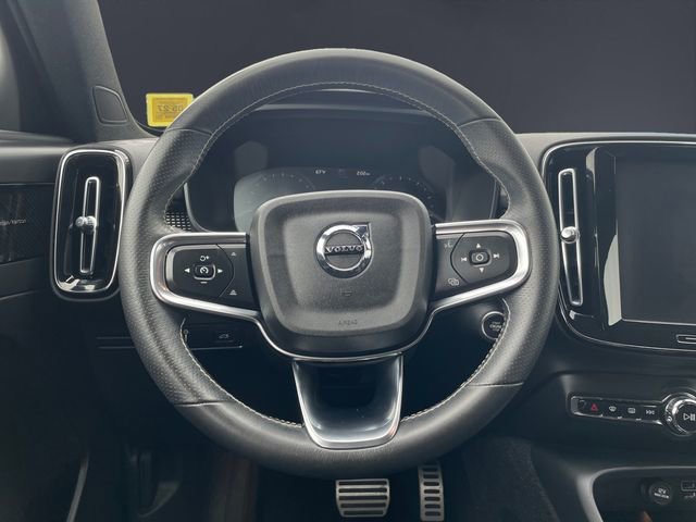 Used 2021 Volvo XC40 T5 R-Design w/ Advanced Package AWD/4WD image 12