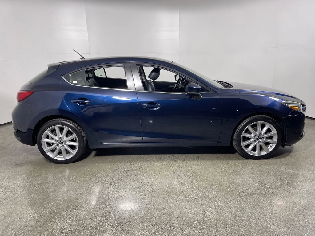 Used 2017 MAZDA MAZDA3 Touring image 2