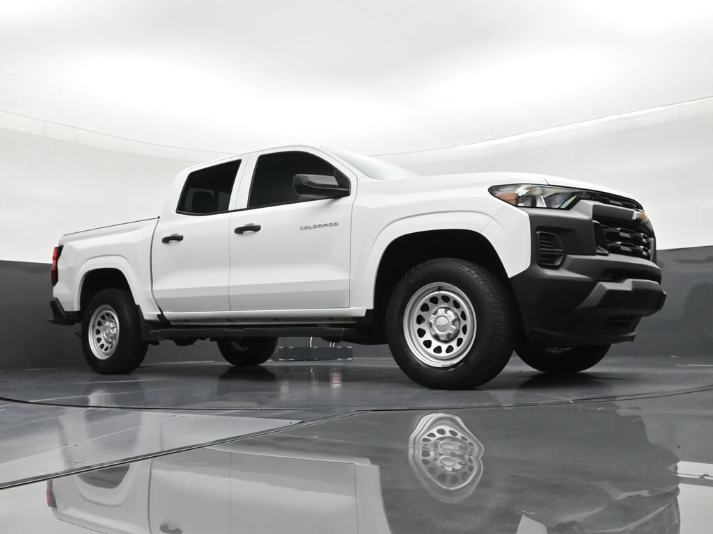 Used 2024 Chevrolet Colorado W/T w/ WT Convenience Package RWD image 26