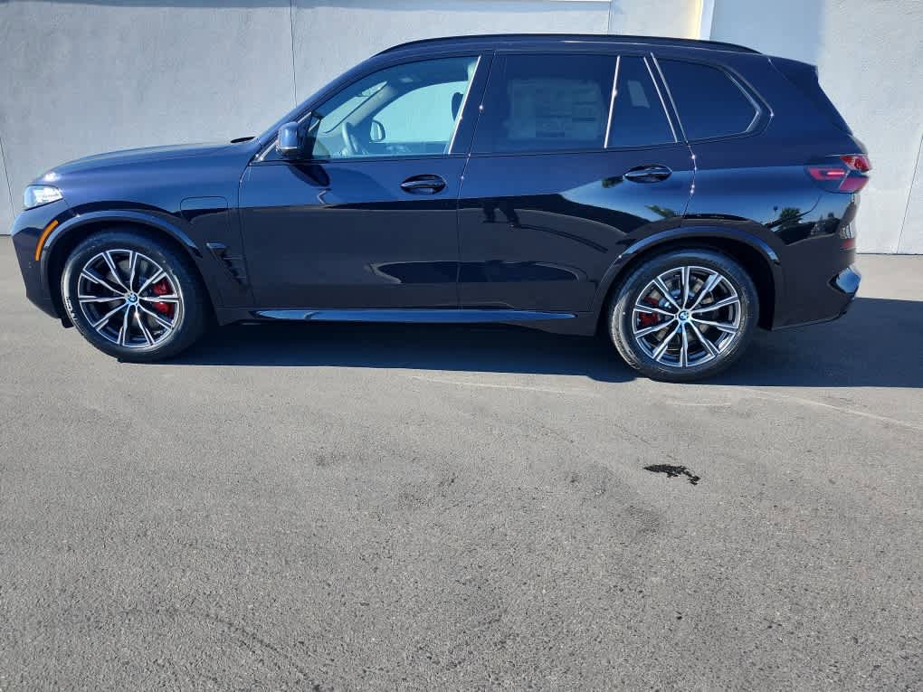 New 2026 BMW X5 xDrive50e w/ Executive Package AWD/4WD image 6