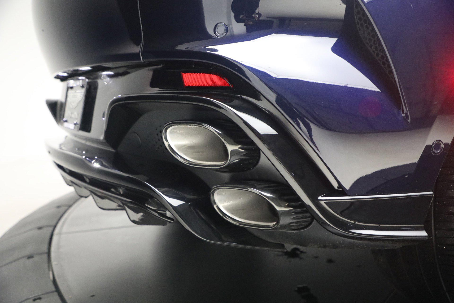 New 2026 Aston Martin DBX S image 44