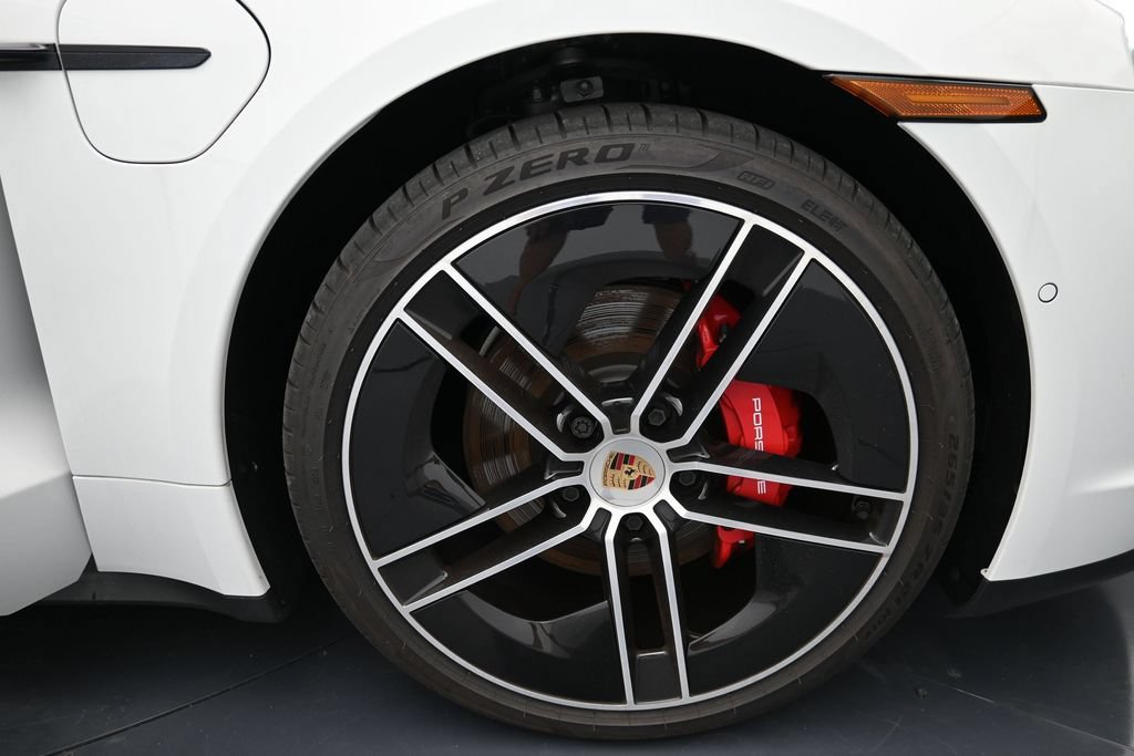 Certified 2025 Porsche Taycan 4S AWD/4WD image 18