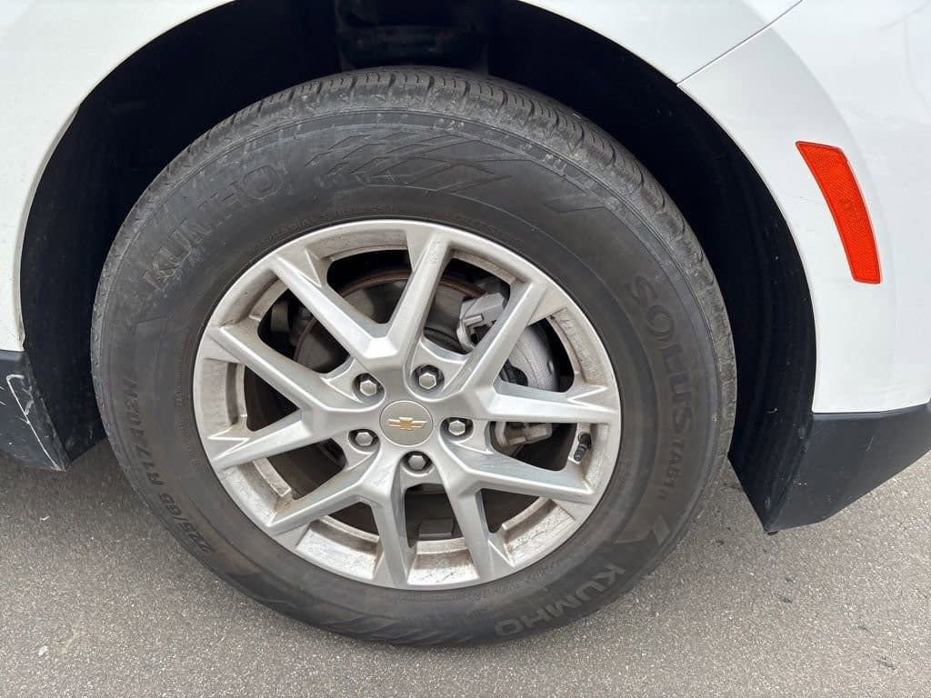 Used 2024 Chevrolet Equinox LT image 12