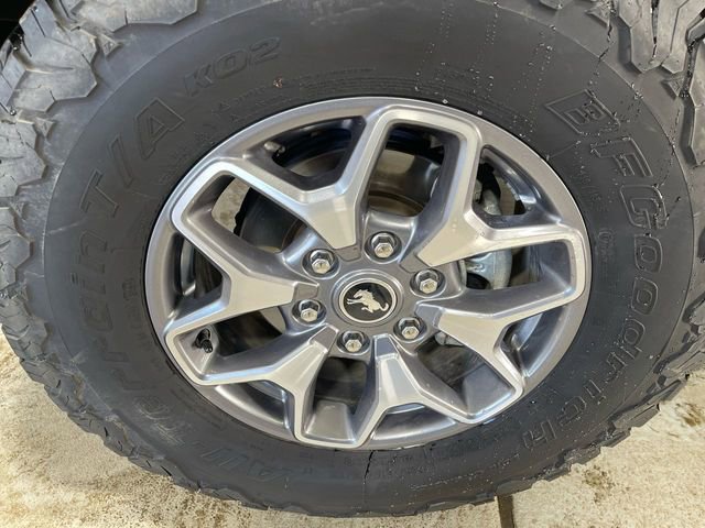 Used 2023 Ford Bronco Badlands image 10