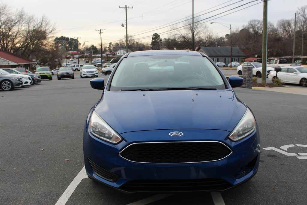Used 2018 Ford Focus SE image 2