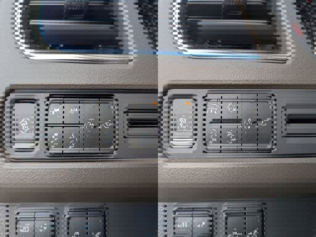 Certified 2021 Chevrolet Suburban Z71 w/ Luxury Package image 25