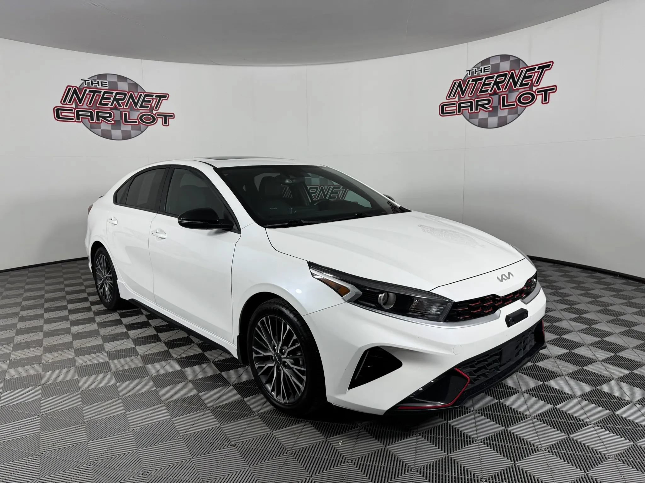 Used 2023 Kia Forte GT-Line w/ GT-Line Premium Package FWD image 9