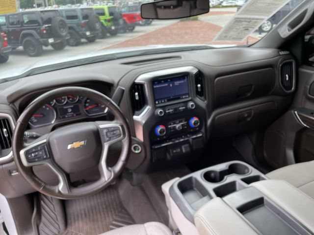 Used 2021 Chevrolet Silverado 1500 LT AWD/4WD image 18
