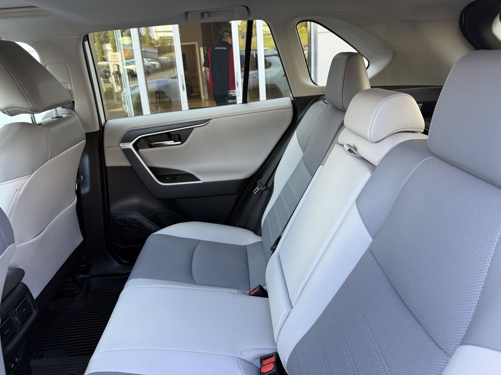 Used 2021 Toyota RAV4 Limited w/ Limited Grade Weather Package AWD/4WD image 13