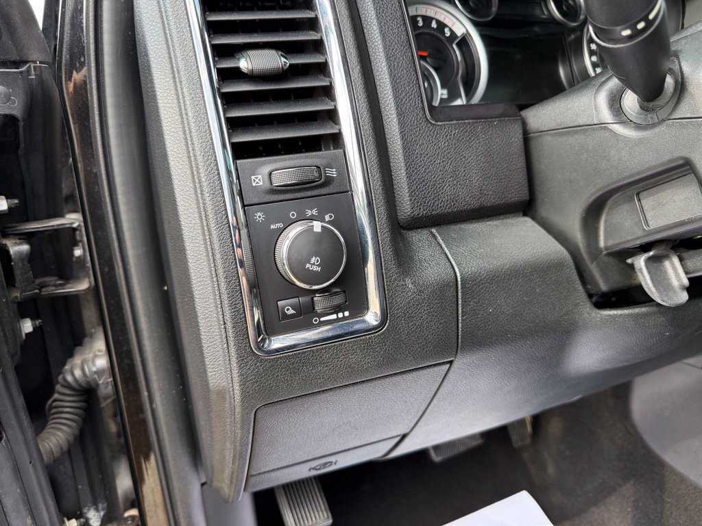 Used 2015 RAM 2500 Laramie AWD/4WD image 27