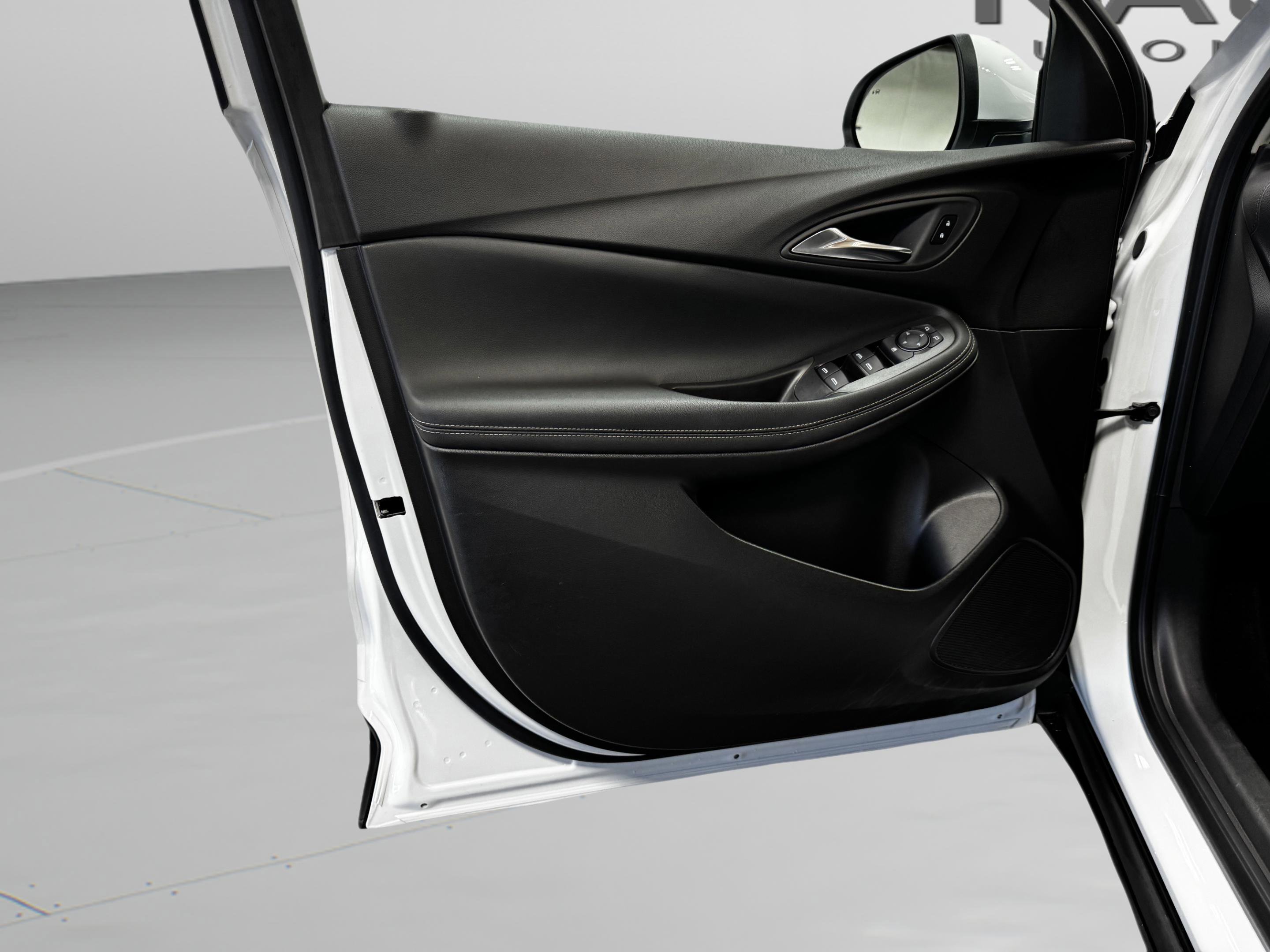 Used 2025 Buick Encore GX Preferred image 31