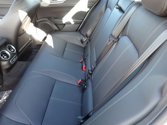 New 2025 Alfa Romeo Giulia Sprint w/ Driving Assist Package image 13