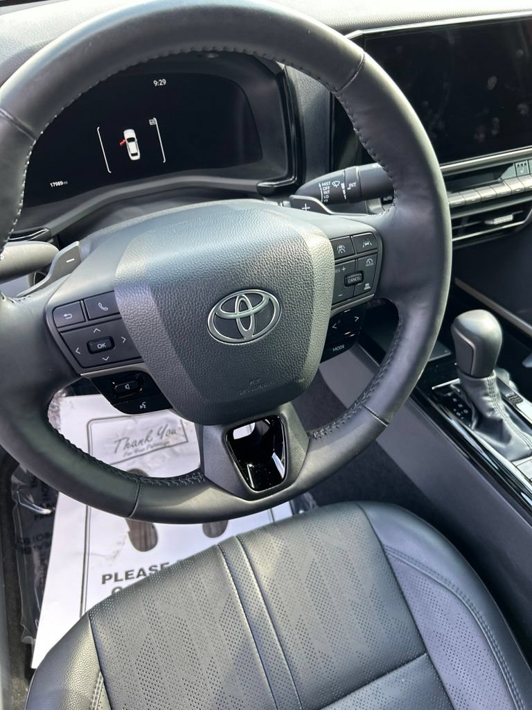 Used 2025 Toyota Camry XSE AWD/4WD image 14
