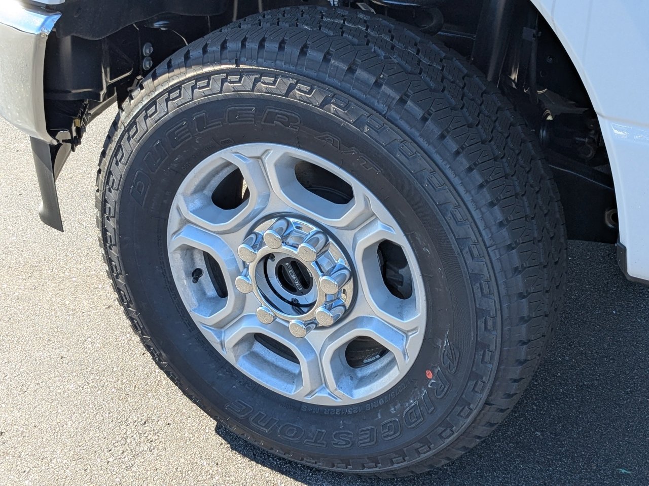 New 2025 Ford F350 XLT w/ FX4 Off-Road Package image 10