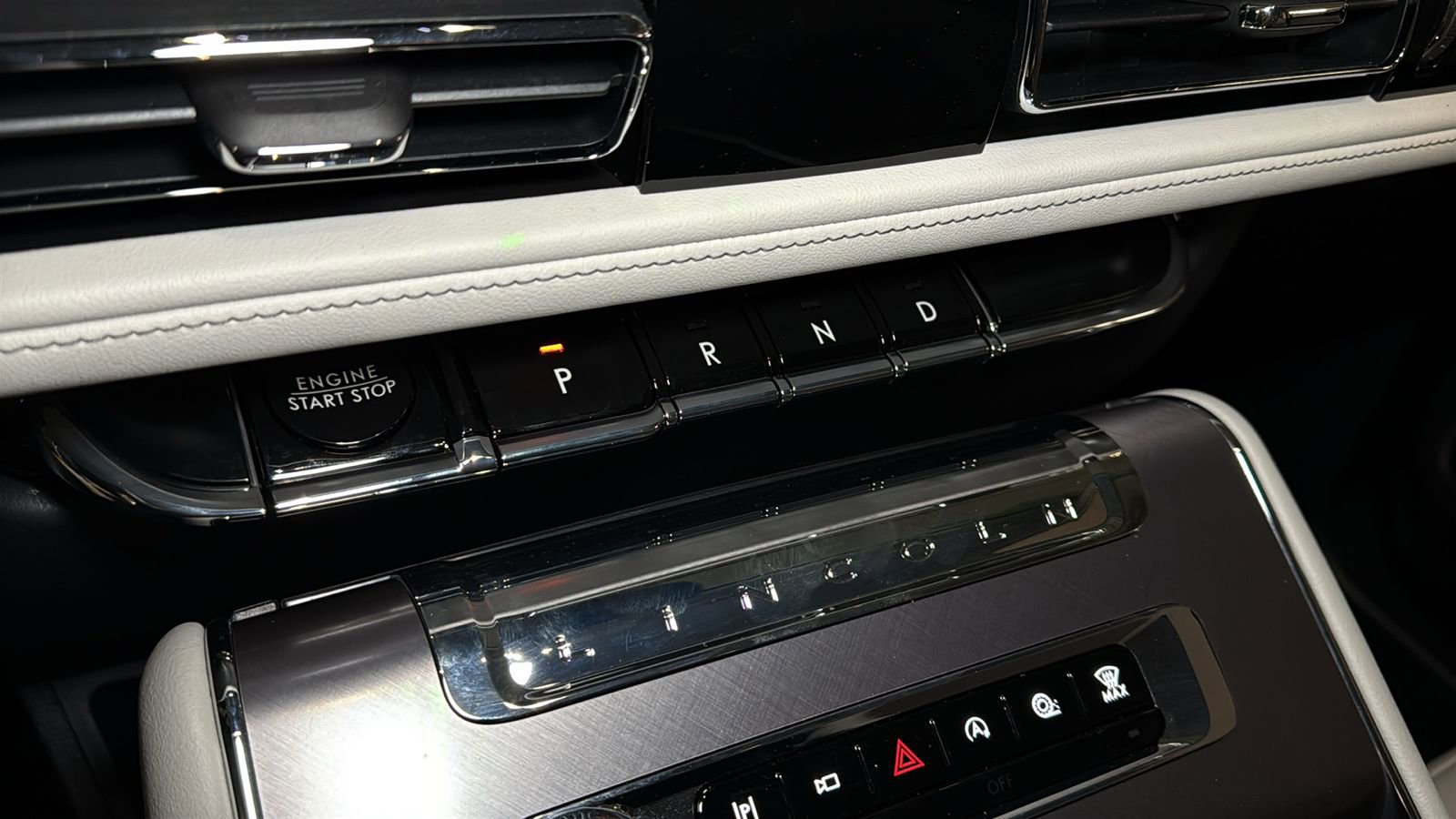 New 2026 Lincoln Aviator AWD image 27