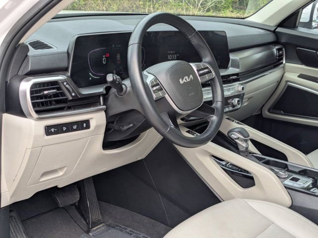 Used 2025 Kia Telluride S image 14
