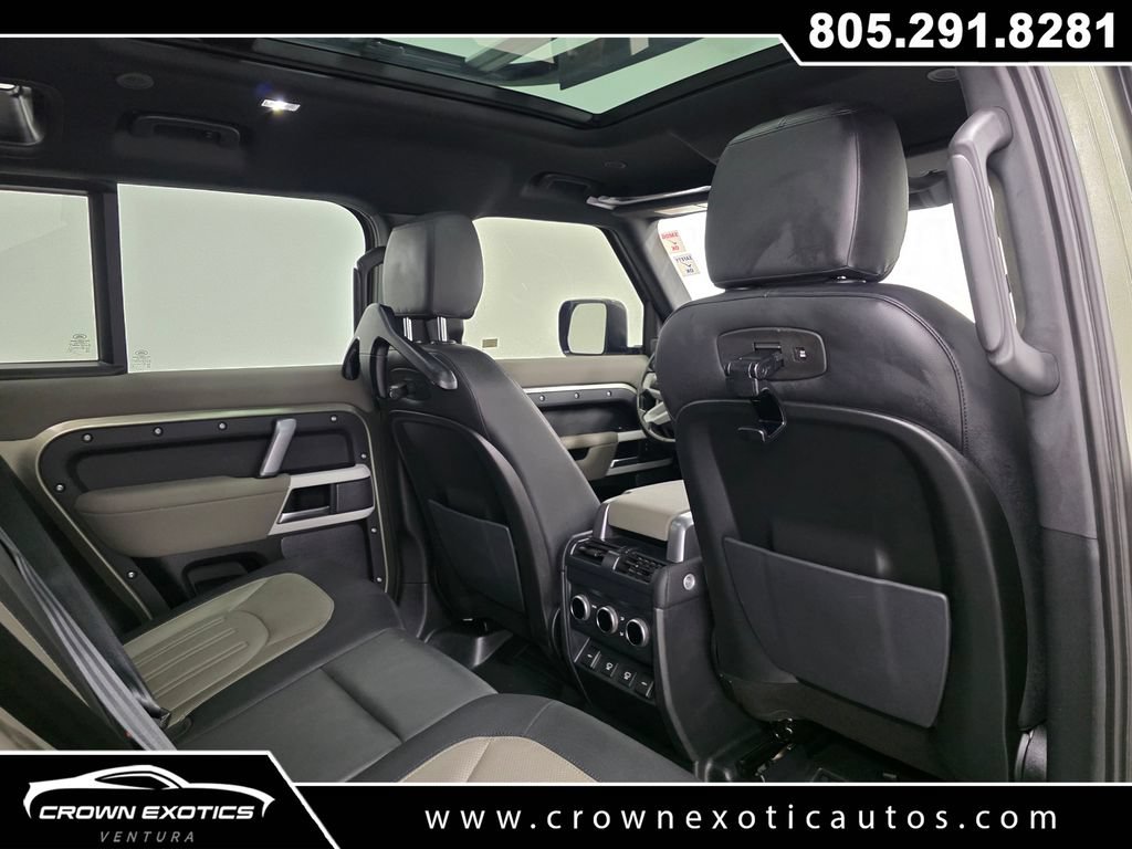 Used 2022 Land Rover Defender 110 X-Dynamic SE AWD/4WD image 13