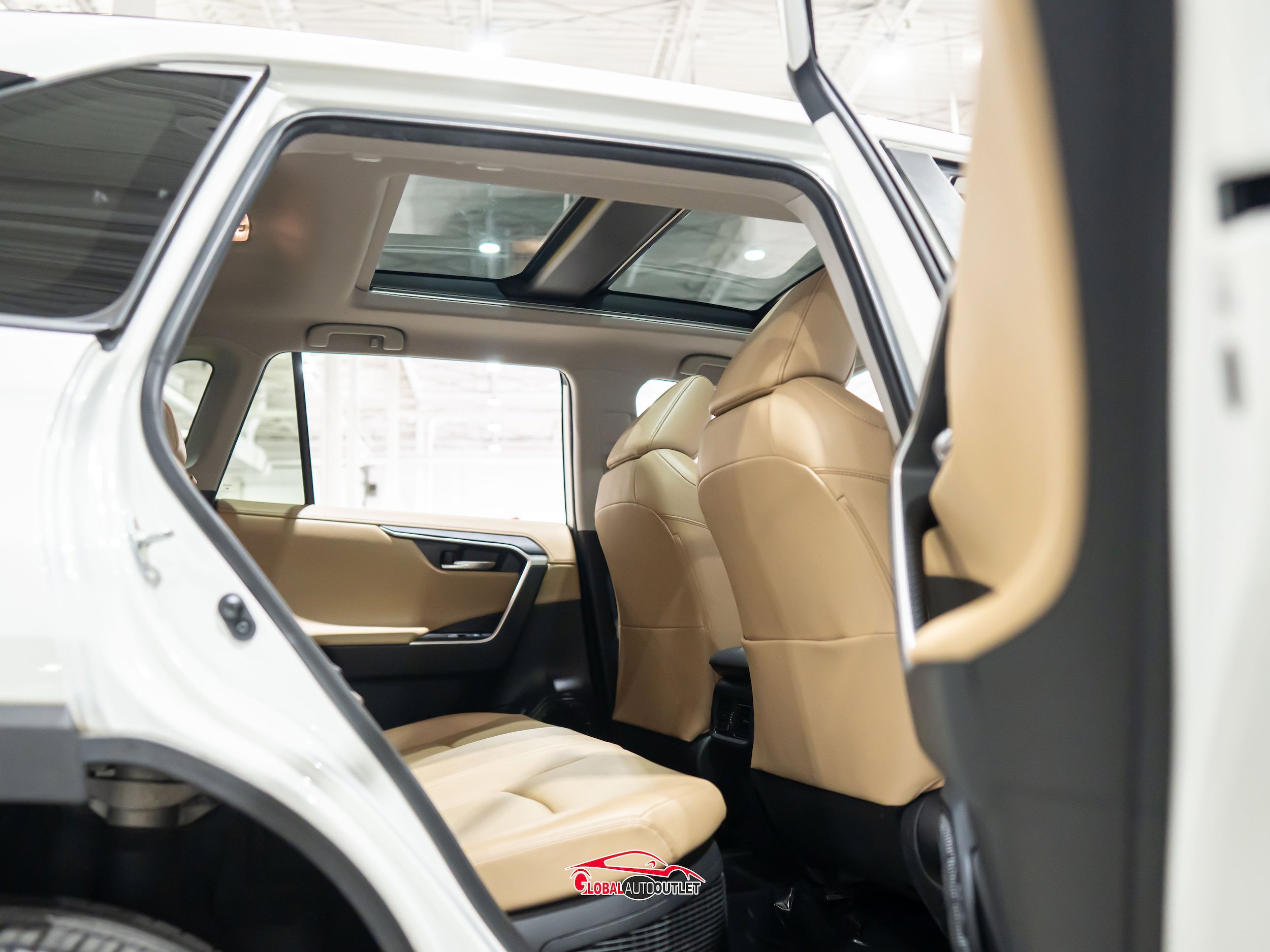 Used 2020 Toyota RAV4 Limited AWD/4WD image 19