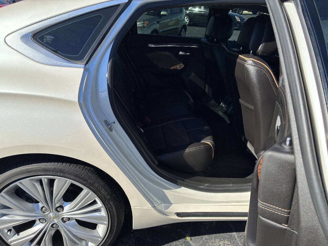 Used 2014 Chevrolet Impala LTZ FWD image 25
