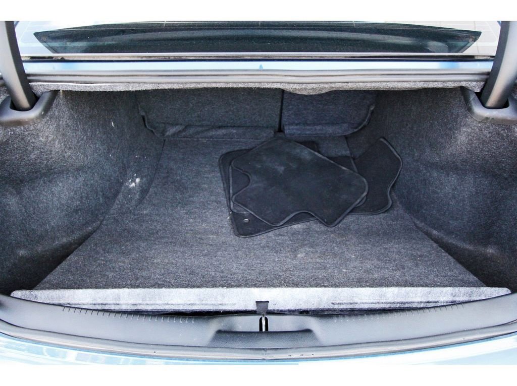 Used 2023 Chrysler 300 Touring w/ Sport Appearance Package image 23