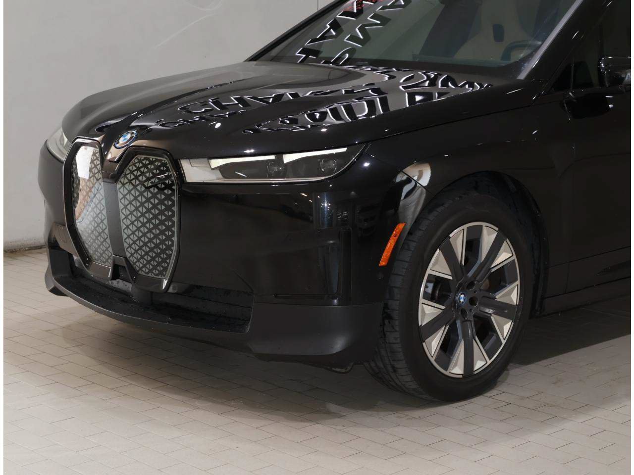 Certified 2024 BMW iX xDrive50 AWD/4WD image 2