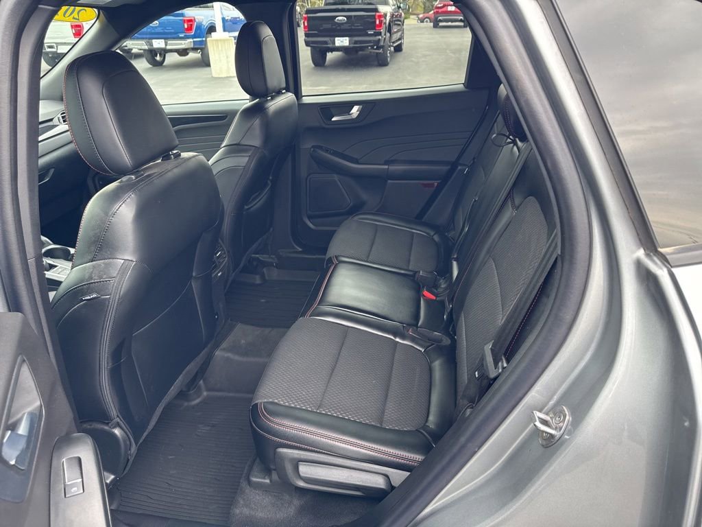 Used 2024 Ford Escape ST-Line w/ Tech Pack #1 AWD/4WD image 15