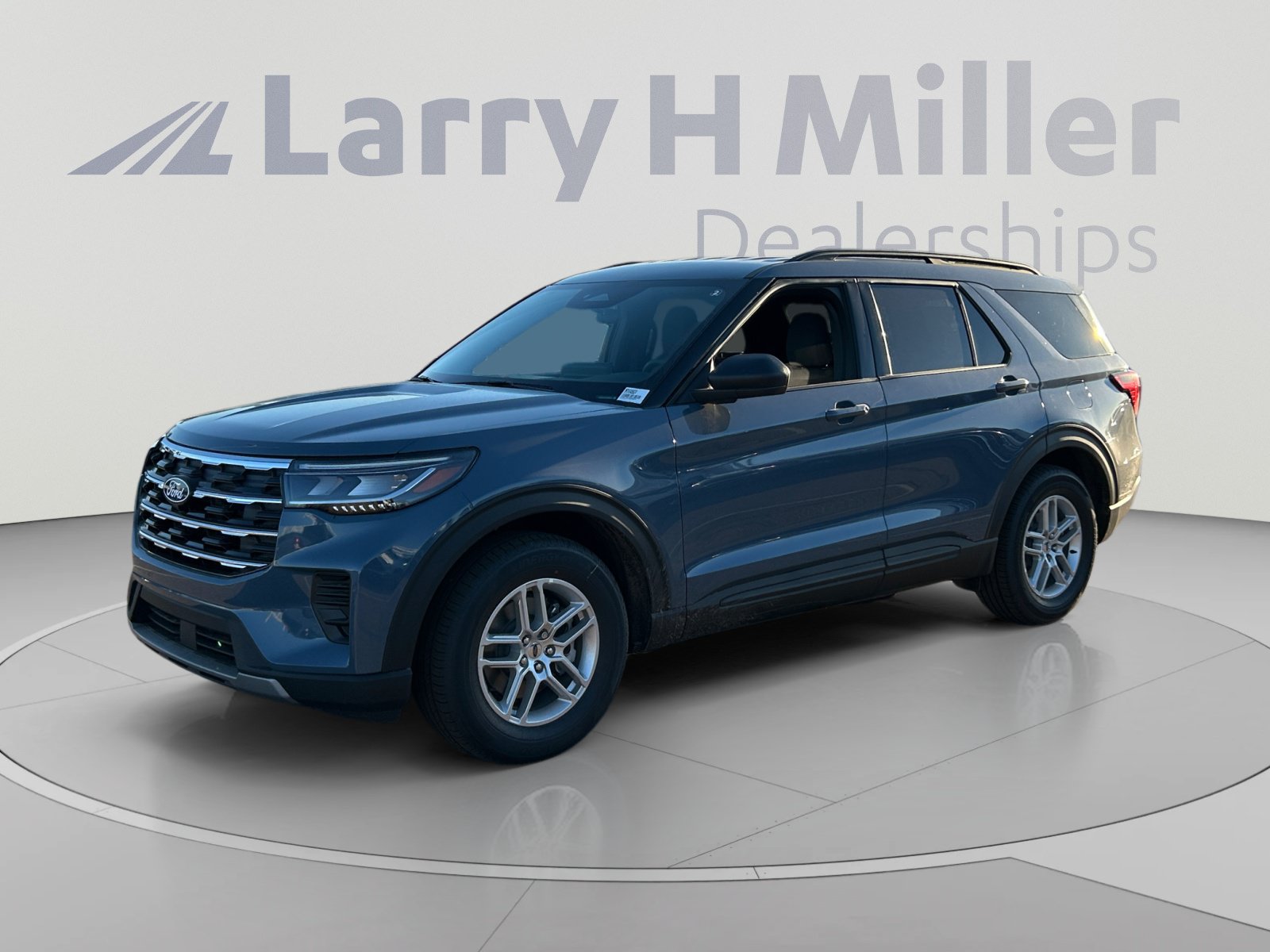 New 2027 Ford Explorer Active RWD image 1