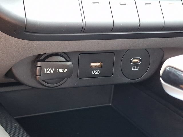 Used 2024 Hyundai Elantra SEL FWD image 24