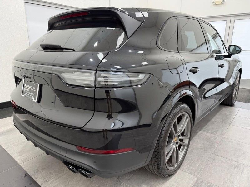Certified 2021 Porsche Cayenne E-Hybrid AWD/4WD image 7
