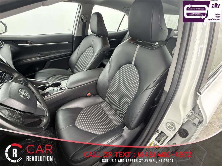 Used 2023 Toyota Camry SE AWD/4WD image 9