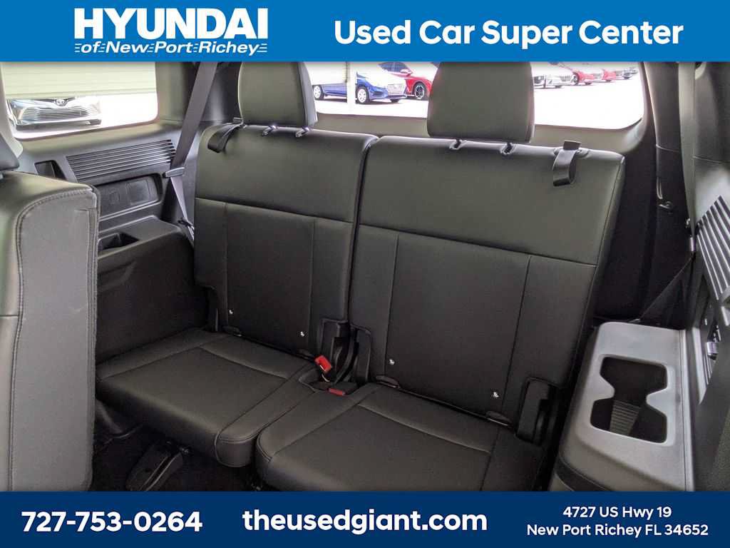 Used 2024 Hyundai Santa Fe SEL FWD image 16