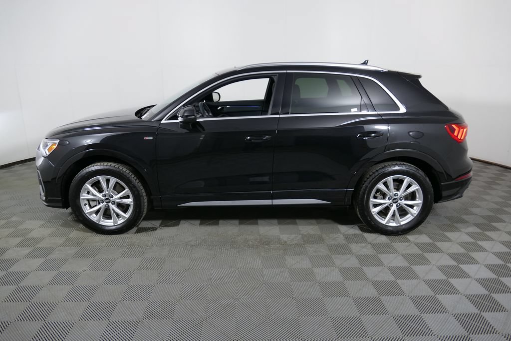 Used 2023 Audi Q3 2.0T Premium Plus w/ Premium Plus Package AWD/4WD image 6
