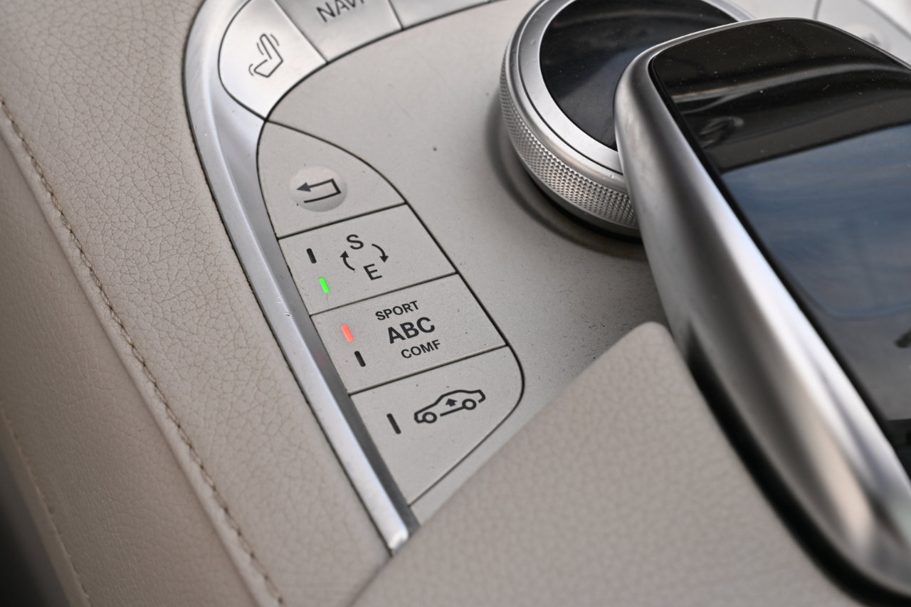 Used 2015 Mercedes-Benz S 550 S 550 Sedan RWD image 26